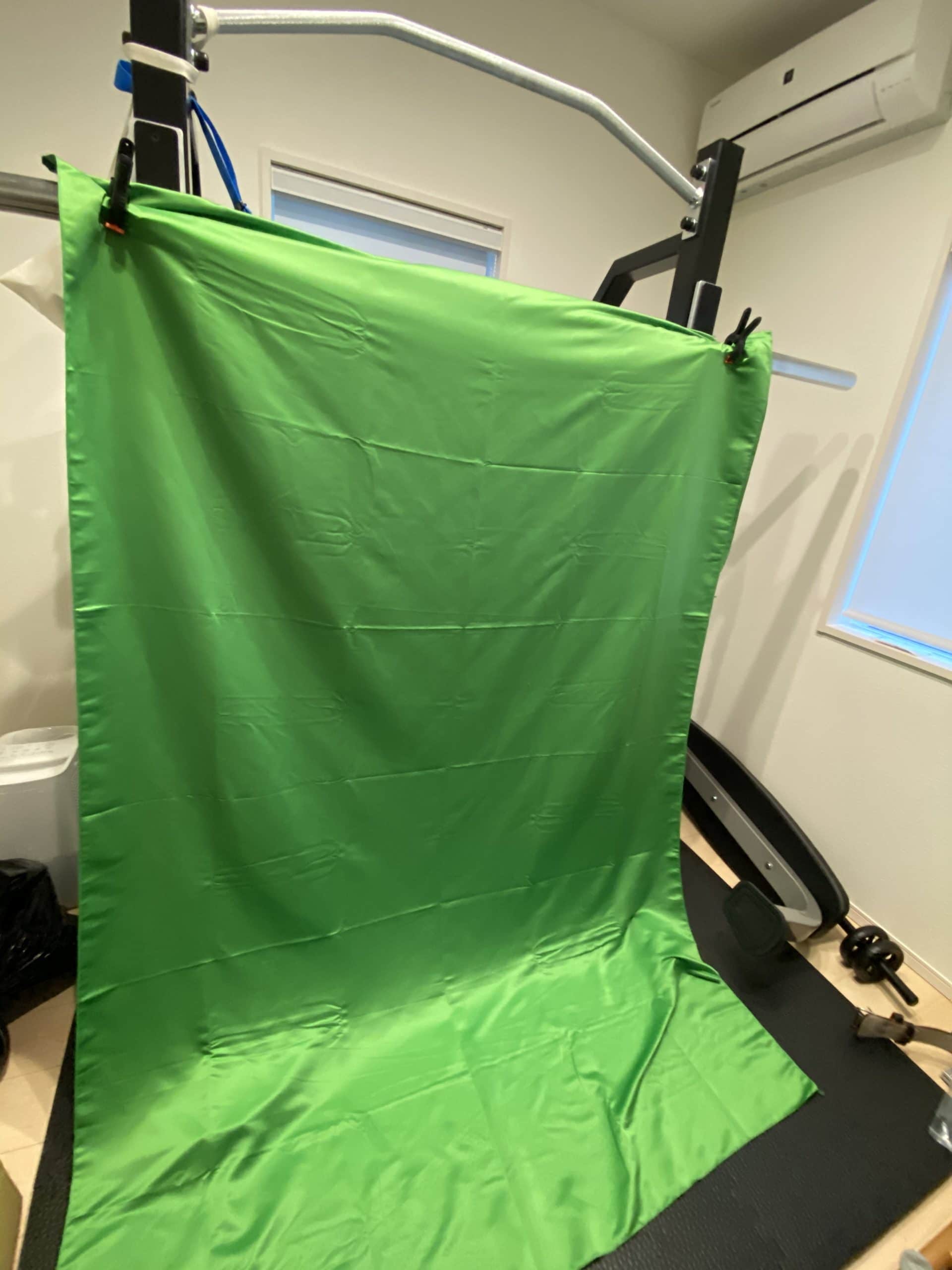 筋トレ器具とグリーンバック