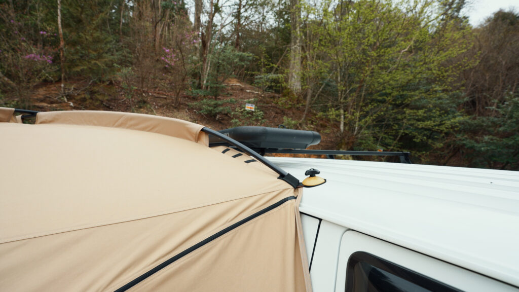 ogawa伝統の「強力吸盤フック」