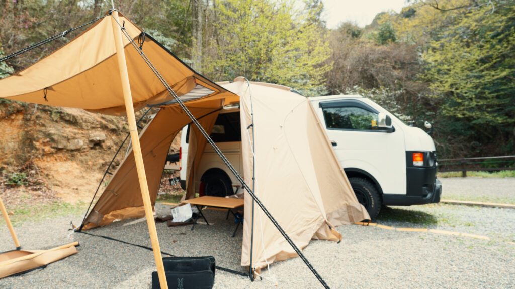 ハイエースとカーサイドシェルターTCの連結